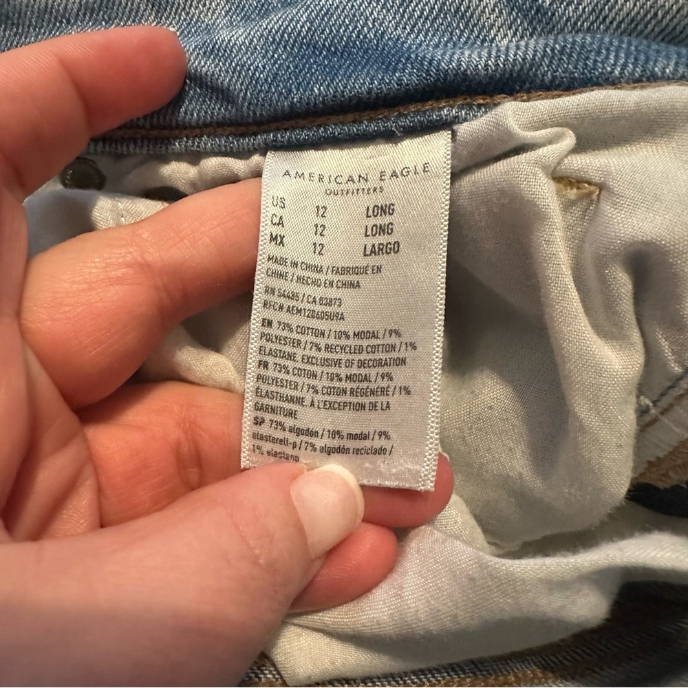 American Eagle Distressed Light Blue Women's Jeans size 12 long - Picture 8 of 8